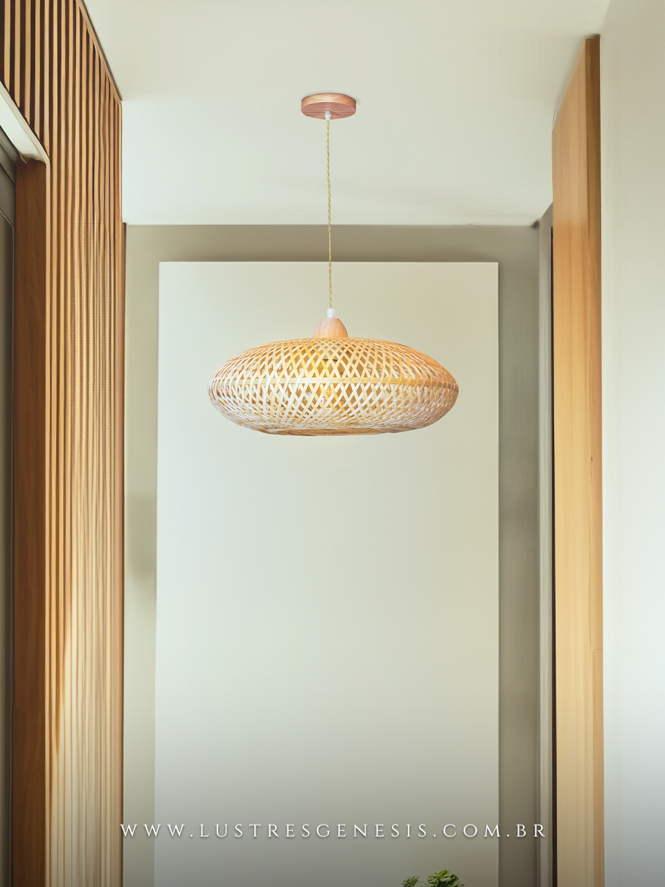 Luminária pendente de fibra de bambu Ø60cm estilo artesanal, ideal para mesas, balcão de cozinha, área gourmet e sítios.